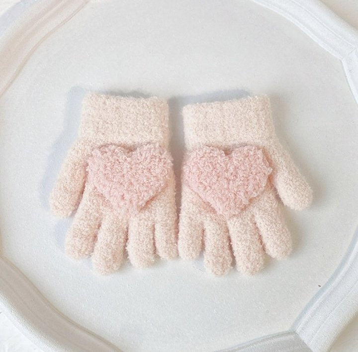 Heart Fuzzy Gloves