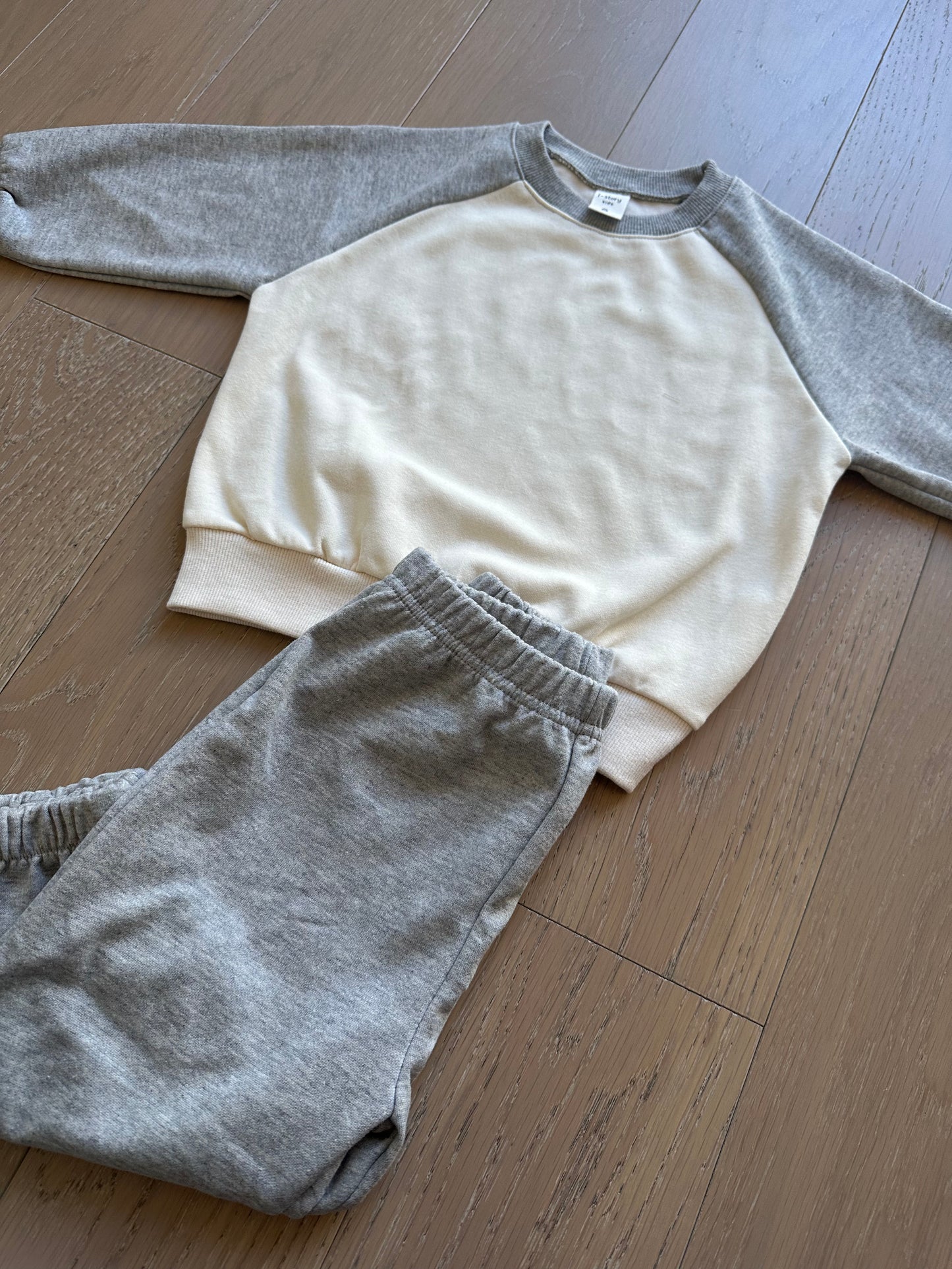 Raglan Sweatshirt Set