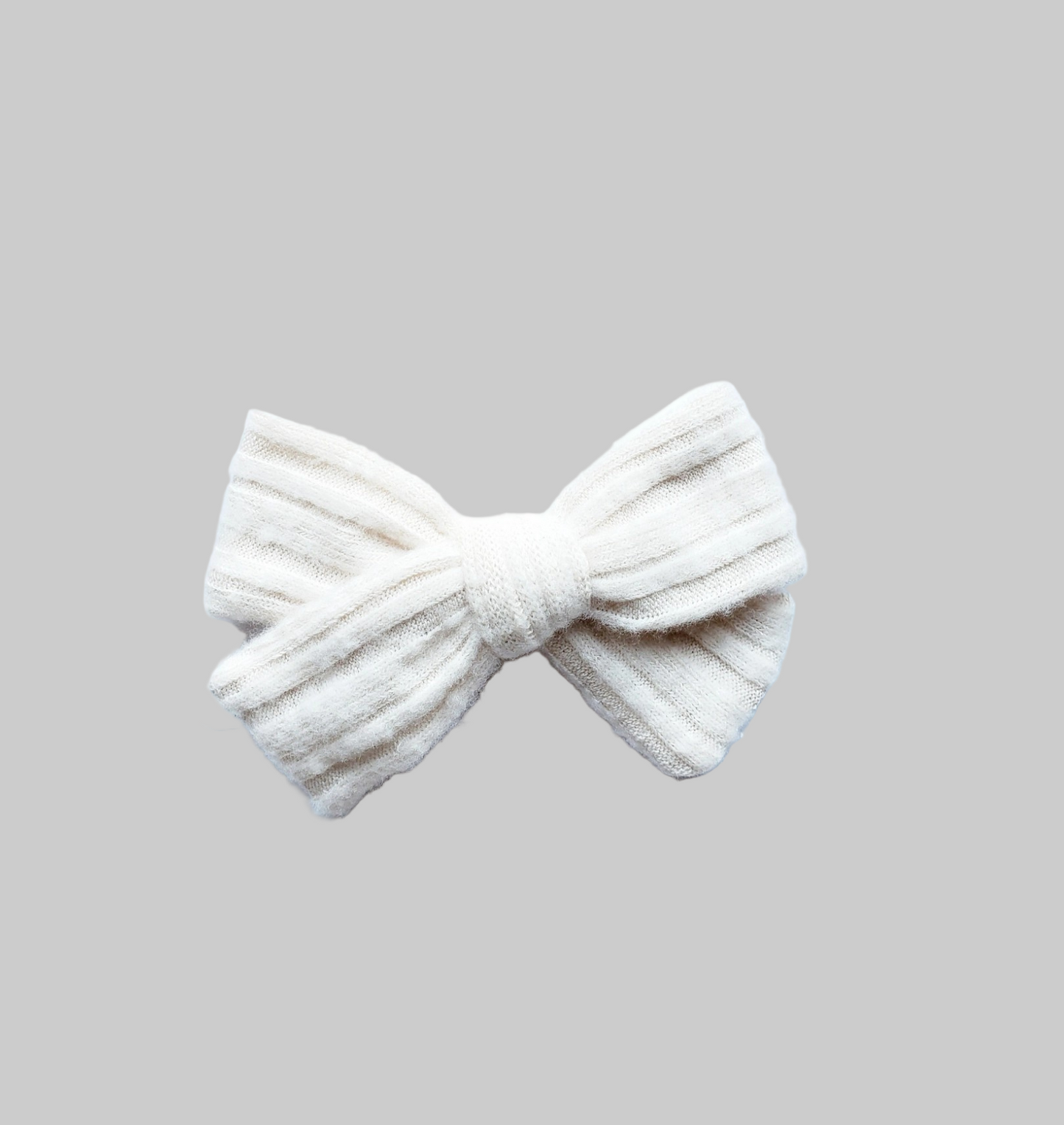 Knit ribbed bow