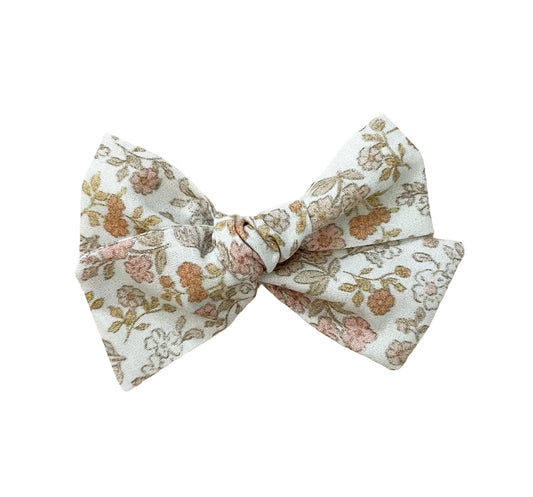 Dainty Floral bow