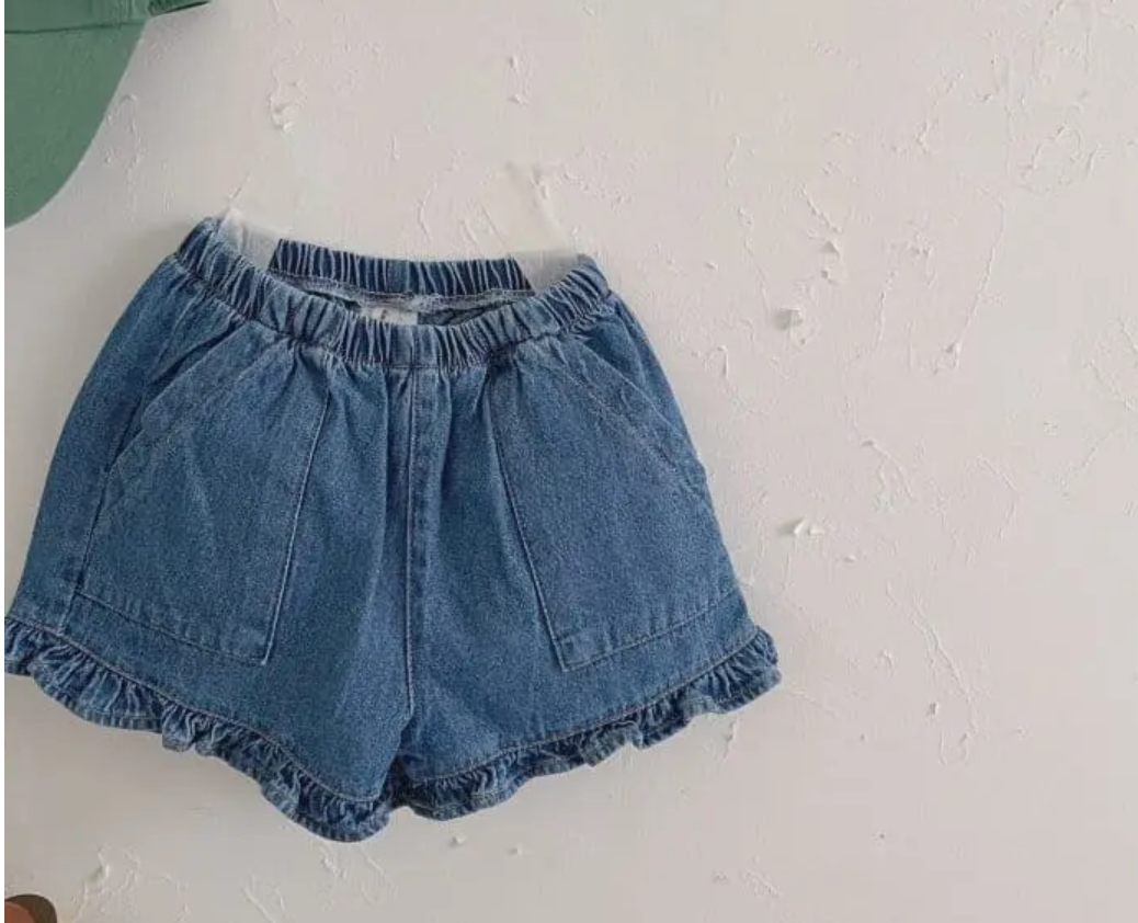 Frill denim shorts