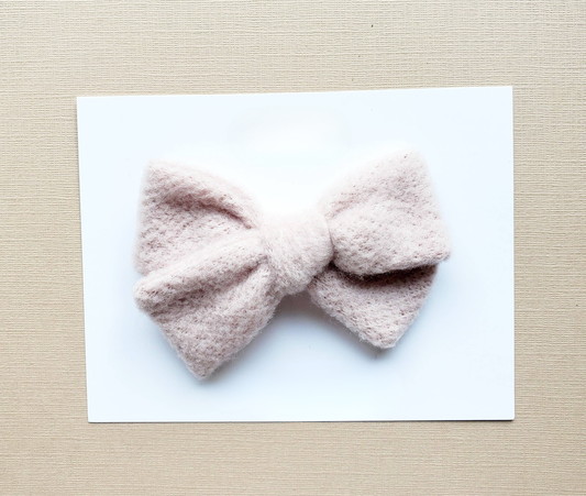Knit Soft Pink Bow